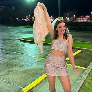 Selling some of my wedding wardrobe! I will send pictures of items 🙂